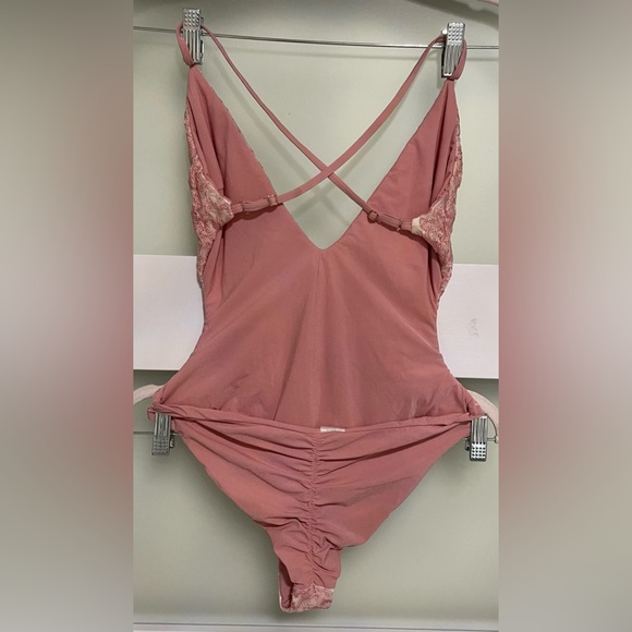 🩱 Blue Life Lace Pink Deep V-neck One Piece Swimsuit SZ Medium NWOT - Picture 3 of 7